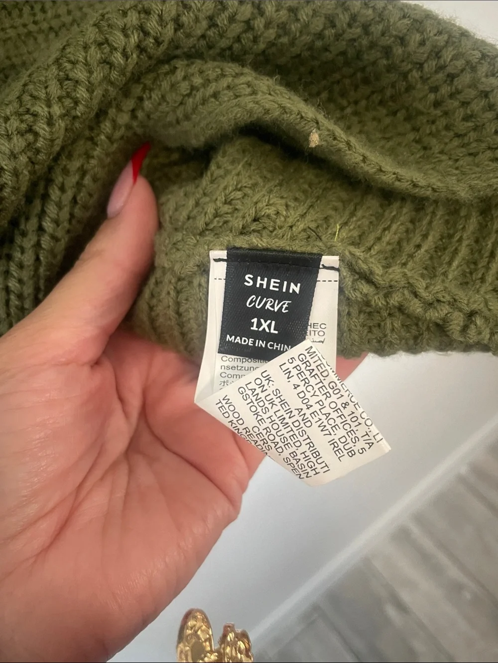 SHEIN Curve Olive Green V-Neck Oversized Knit Sweater – 1XL